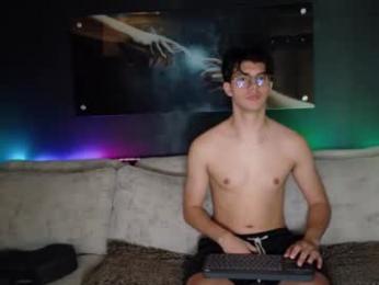 crhistian1_ — Chaturbate recorded stream screenshot (17 Apr 2026)