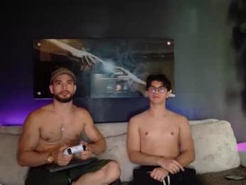 crhistian1_ — Chaturbate recorded stream screenshot (17 Apr 2026)