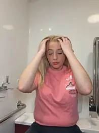 Strongqueen — Stripchat recorded stream image, 17.04.2026 21:40