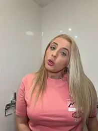 Strongqueen — Stripchat recorded stream image, 17.04.2026 21:40