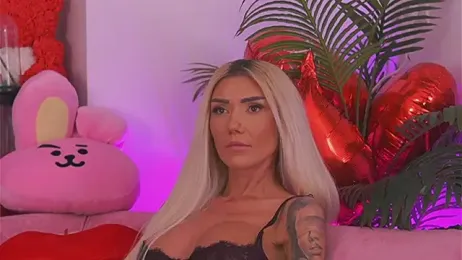 fallingangel — Stripchat recorded stream screenshot (17 Apr 2026)