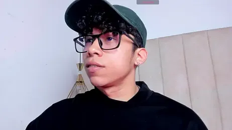 AkazaBoy_ — Stripchat recorded stream image, 17.04.2026 20:10