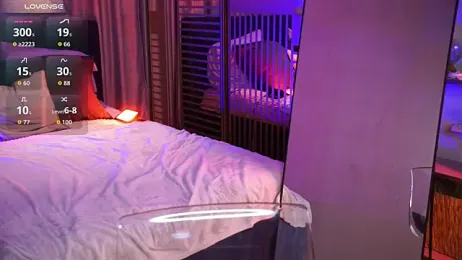 LunaNight — Stripchat recorded stream screenshot (17 Apr 2026)