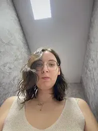 The_Snowwhitee — Stripchat recorded stream image, 18.04.2026 09:00