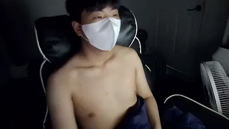 gydnjs0919 — Stripchat recorded stream screenshot (18 Apr 2026)
