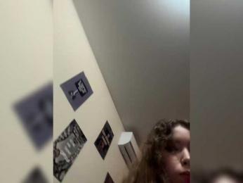 YourLadyyy — Bongacams recorded stream screenshot (19 Apr 2026)