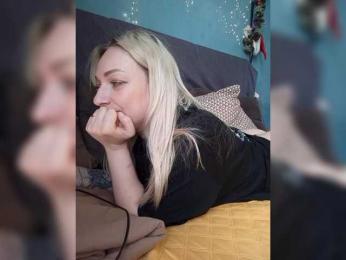 Tanysha-1 — Bongacams recorded stream screenshot (19 Apr 2026)