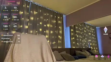 XtraHotX — Stripchat recorded stream image, 19.04.2026 06:20
