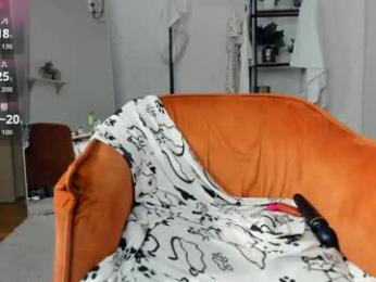 glossybabe_ — Chaturbate recorded stream screenshot (19 Apr 2026)