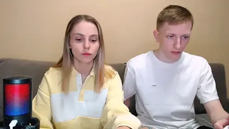 juliaanddima — Stripchat recorded stream screenshot (19 Apr 2026)