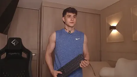 thomklein — Stripchat recorded stream image, 20.04.2026 19:30