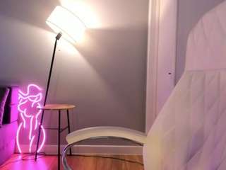 akura011 — Camsoda recorded stream screenshot (21 Apr 2026)