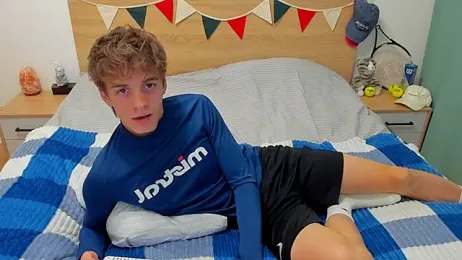 Fandi_777 — Stripchat recorded stream image, 21.04.2026 15:40