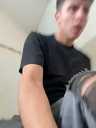 AdrianRinaldi — Stripchat recorded stream image, 21.04.2026 14:00