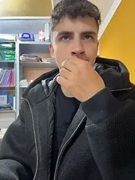 AdrianRinaldi — Stripchat recorded stream image, 21.04.2026 14:00