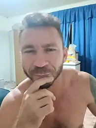 RobertoLuiz84 — Stripchat recorded stream image, 22.04.2026 02:20