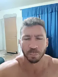 RobertoLuiz84 — Stripchat recorded stream image, 22.04.2026 02:20