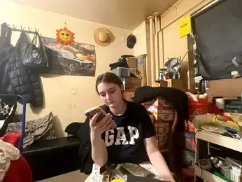 Snowbunnycake_131 — Stripchat recorded stream image, 22.04.2026 11:00