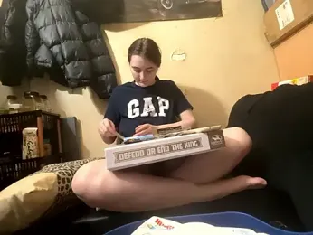 Snowbunnycake_131 — Stripchat recorded stream image, 22.04.2026 11:00