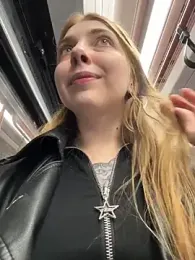 Sunny___Bunny — Stripchat recorded stream image, 22.04.2026 12:10