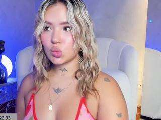 fernanda-c — Camsoda recorded stream image, 22.04.2026 18:50