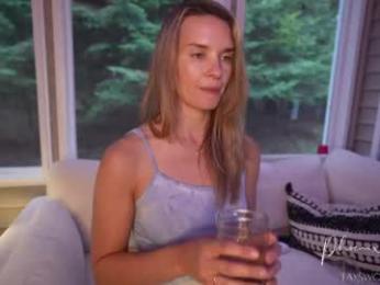 phoenix_taylor — Chaturbate recorded stream image, 23.04.2026 01:00