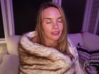 phoenix_taylor — Chaturbate recorded stream image, 23.04.2026 01:00