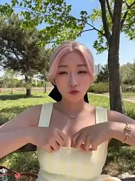winter11 — Stripchat recorded stream image, 24.04.2026 05:30