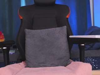 yourfeetmodel — Camsoda recorded stream image, 26.04.2026 02:20