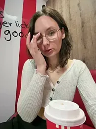 The_Snowwhitee — Stripchat recorded stream image, 26.04.2026 09:00