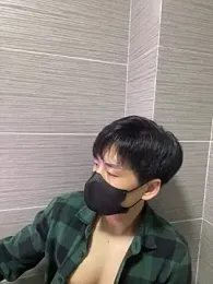 kimze7 — Stripchat recorded stream image, 26.04.2026 13:30