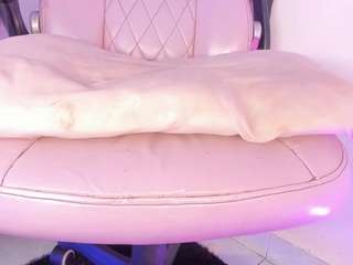 mia-royal — Camsoda recorded stream image, 27.04.2026 19:00
