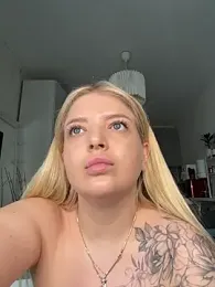 OdriOlsens — Stripchat recorded stream image, 29.04.2026 11:10