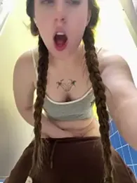 FroggyAnna — Stripchat recorded stream image, 29.04.2026 16:00