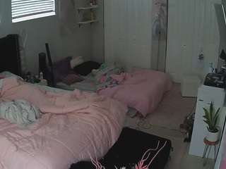 voyeurcam-house-charleys-room — Camsoda recorded stream image, 16.04.2026 04:00