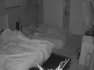 voyeurcam-house-charleys-room — Camsoda recorded stream image, 16.04.2026 04:00