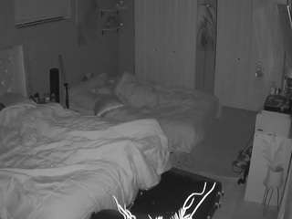 voyeurcam-house-charleys-room — Camsoda recorded stream image, 16.04.2026 04:00