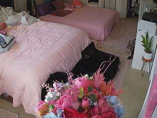voyeurcam-house-charleys-room — Camsoda recorded stream image, 16.04.2026 04:00