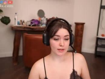 serareads — Chaturbate recorded stream image, 01.05.2026 23:40
