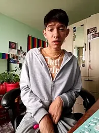 heyy_noah11 — Stripchat recorded stream image, 02.05.2026 17:20