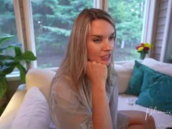 phoenix_taylor — Chaturbate recorded stream image, 02.05.2026 23:50