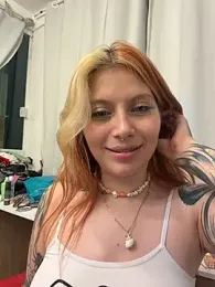 YunoRose_ — Stripchat recorded stream image, 03.05.2026 01:00