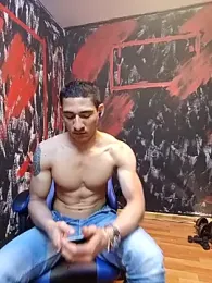 jhonny_thes28 — Stripchat recorded stream image, 03.05.2026 01:40