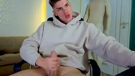 MaxKaiden — Stripchat recorded stream image, 03.05.2026 08:00