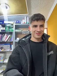 AdrianRinaldi — Stripchat recorded stream image, 04.05.2026 13:40