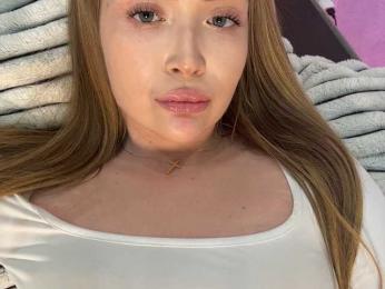 MILEDIUM — Bongacams recorded stream image, 04.05.2026 17:40