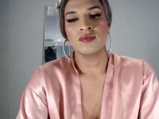 raphael-cams — Camsoda recorded stream image, 04.05.2026 18:30