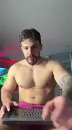 Valenthino_Salvatore — Stripchat recorded stream image, 04.05.2026 22:40