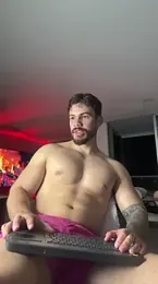 Valenthino_Salvatore — Stripchat recorded stream image, 04.05.2026 22:40