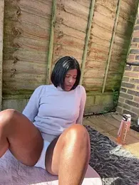 Melarose82 — Stripchat recorded stream image, 07.05.2026 06:30